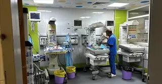 গাজায় নতুন আতঙ্ক: শ্বাসতন্ত্রের সংক্রমণ শিশু ও বৃদ্ধদের জন্য ঝুঁকিপূর্ণ